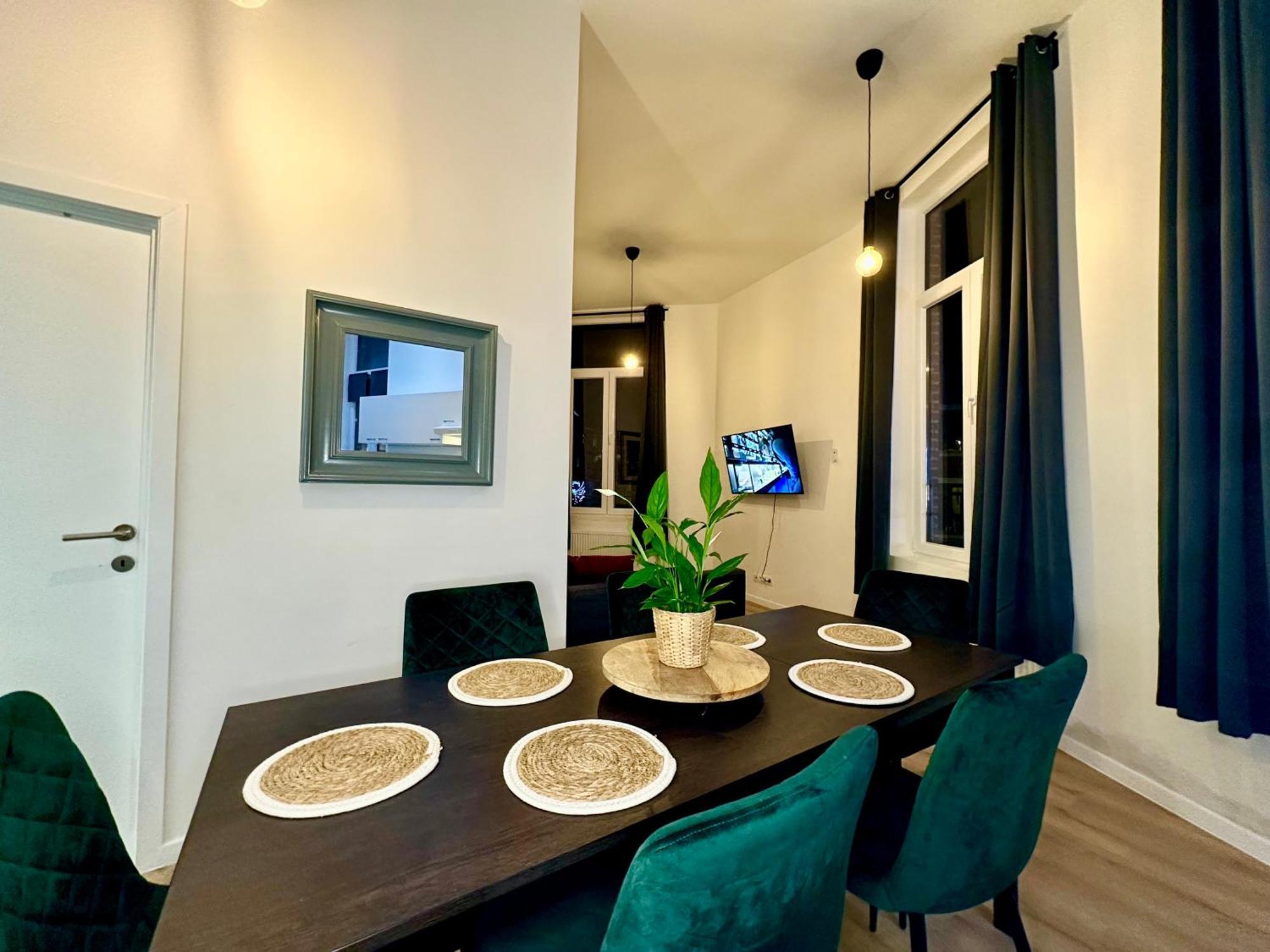 Luxury Suites Mons By Rikas Hotels Екстер'єр фото