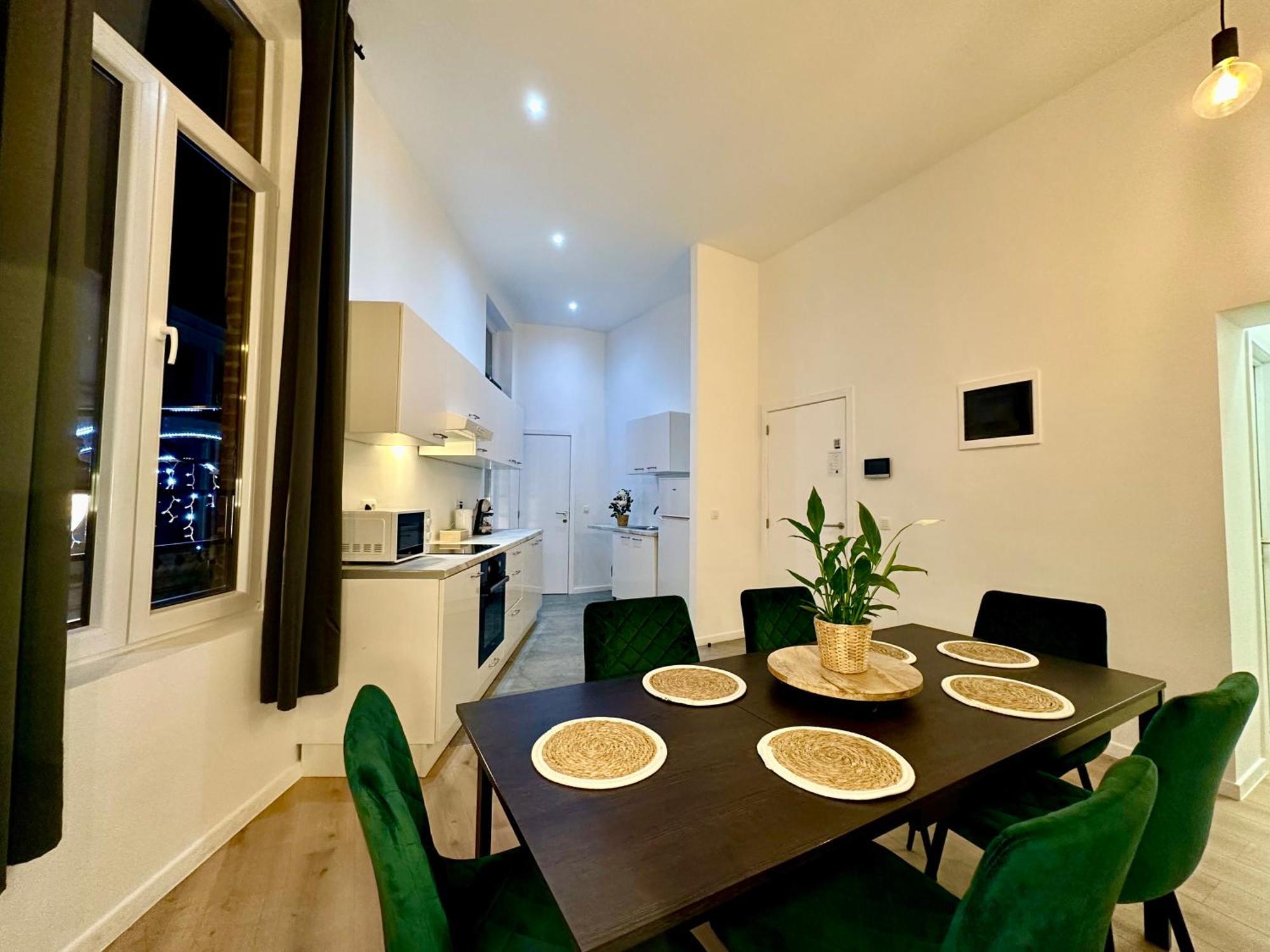 Luxury Suites Mons By Rikas Hotels Екстер'єр фото