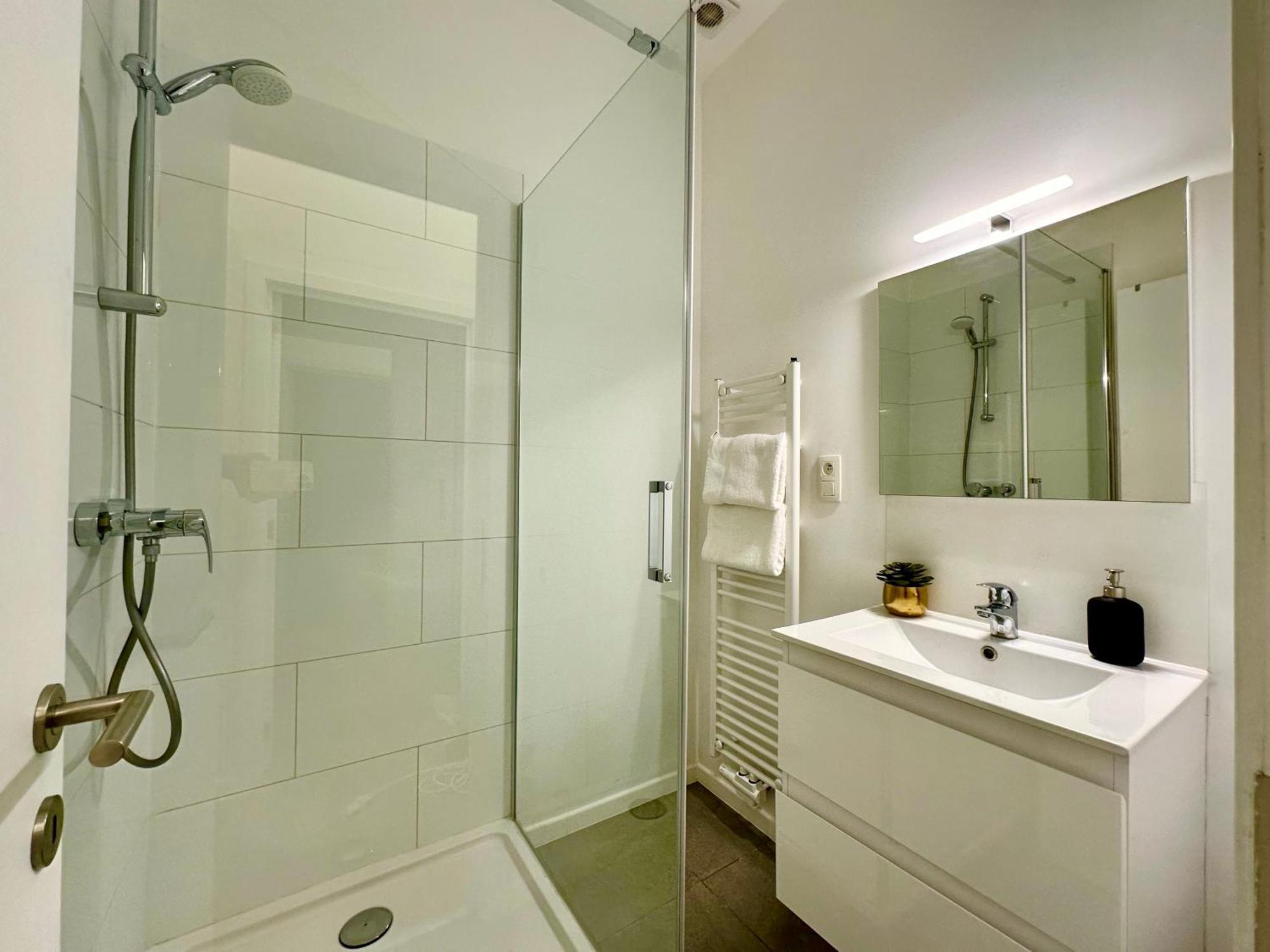 Luxury Suites Mons By Rikas Hotels Екстер'єр фото