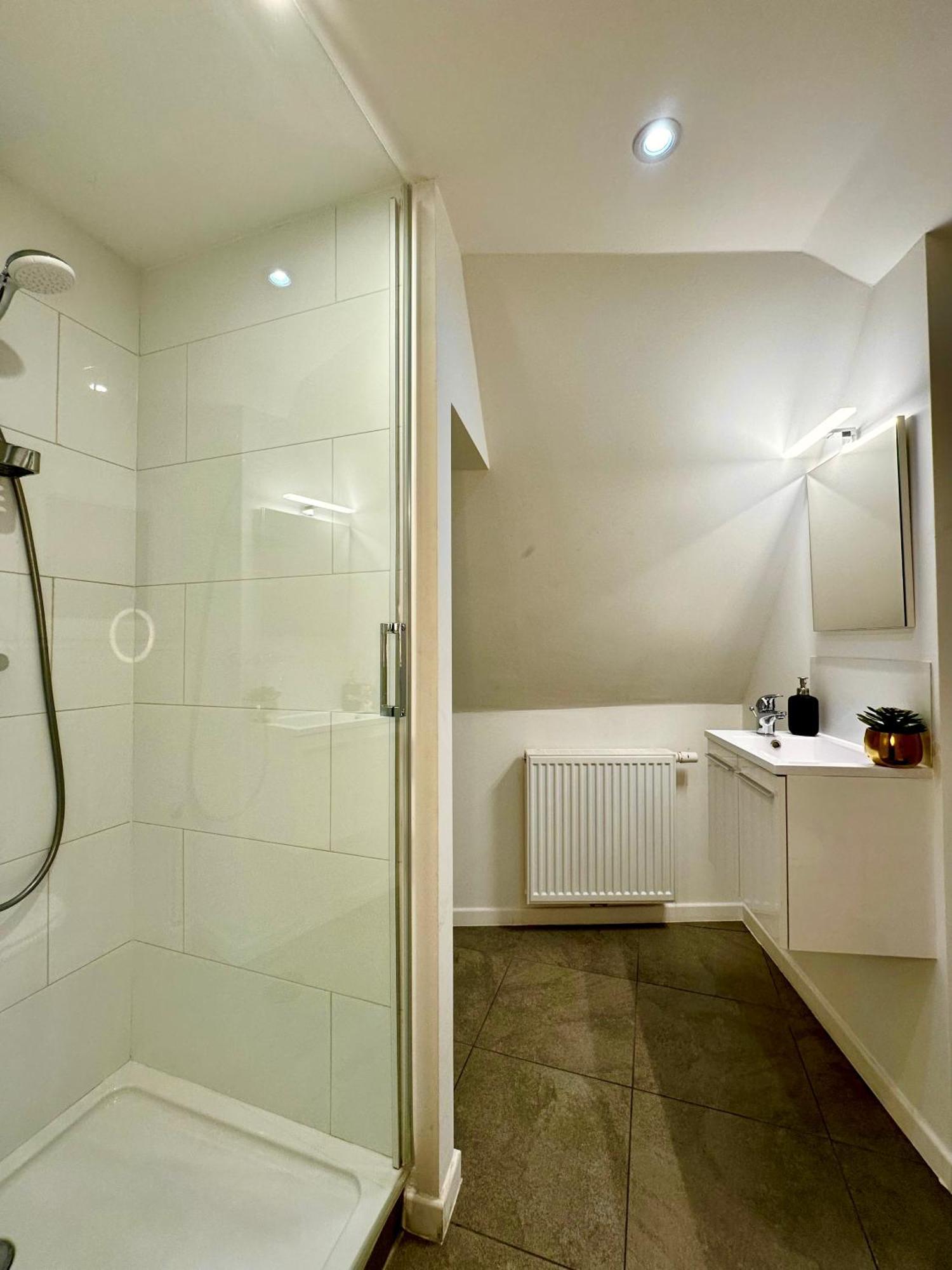 Luxury Suites Mons By Rikas Hotels Екстер'єр фото