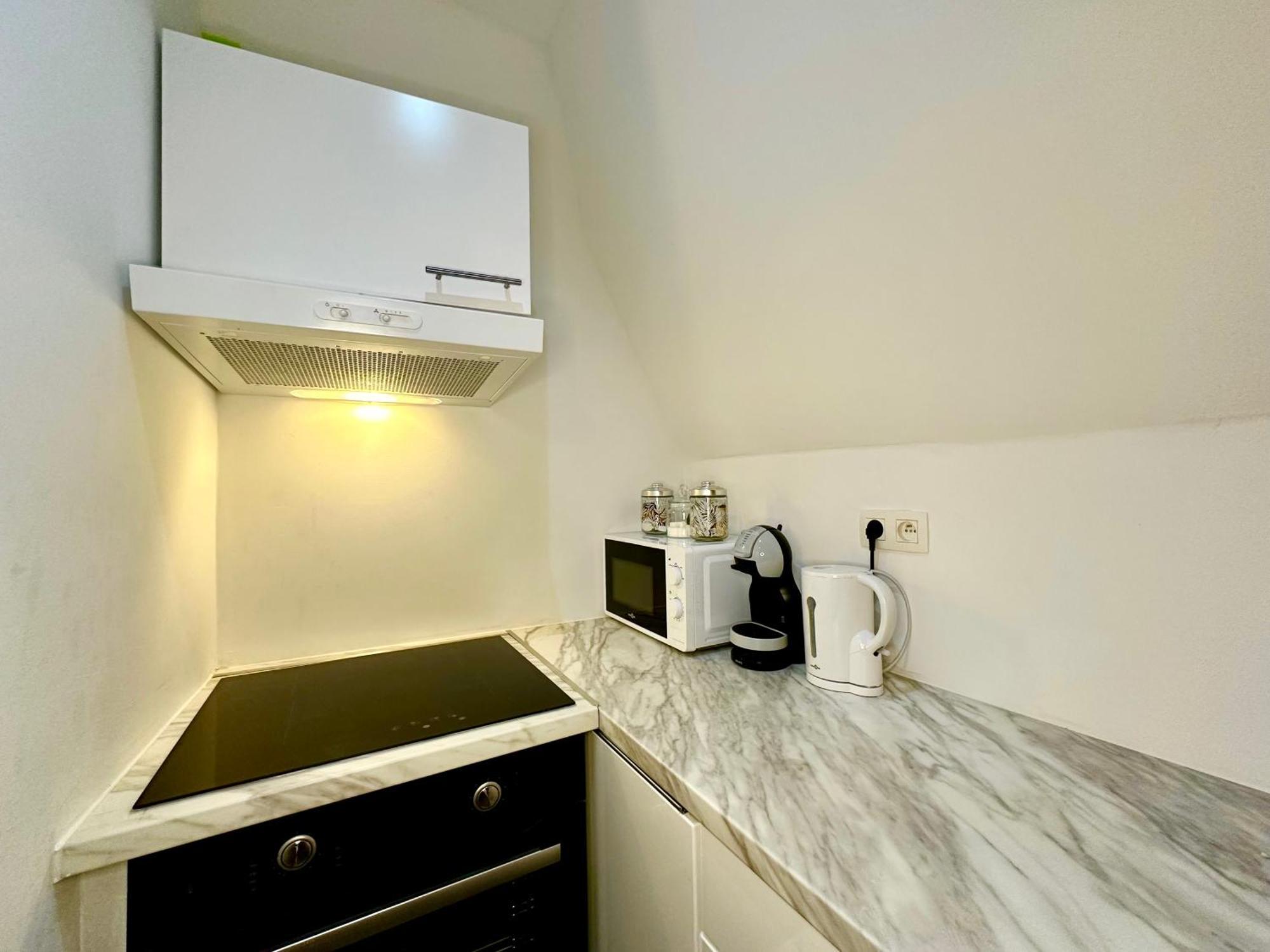 Luxury Suites Mons By Rikas Hotels Екстер'єр фото