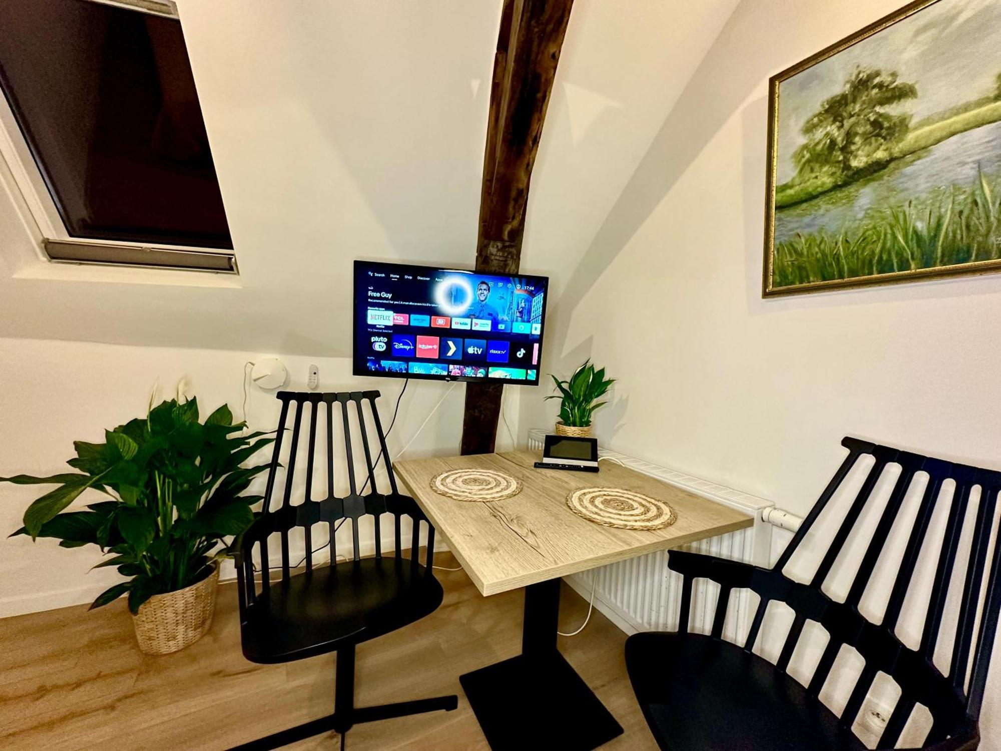 Luxury Suites Mons By Rikas Hotels Екстер'єр фото