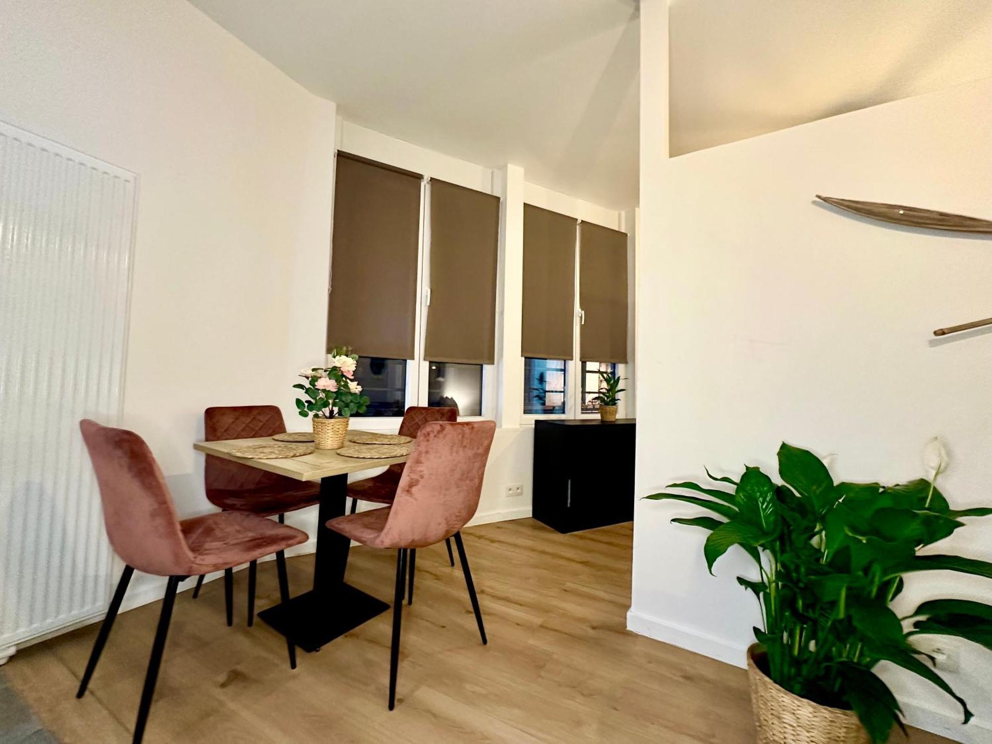 Luxury Suites Mons By Rikas Hotels Екстер'єр фото