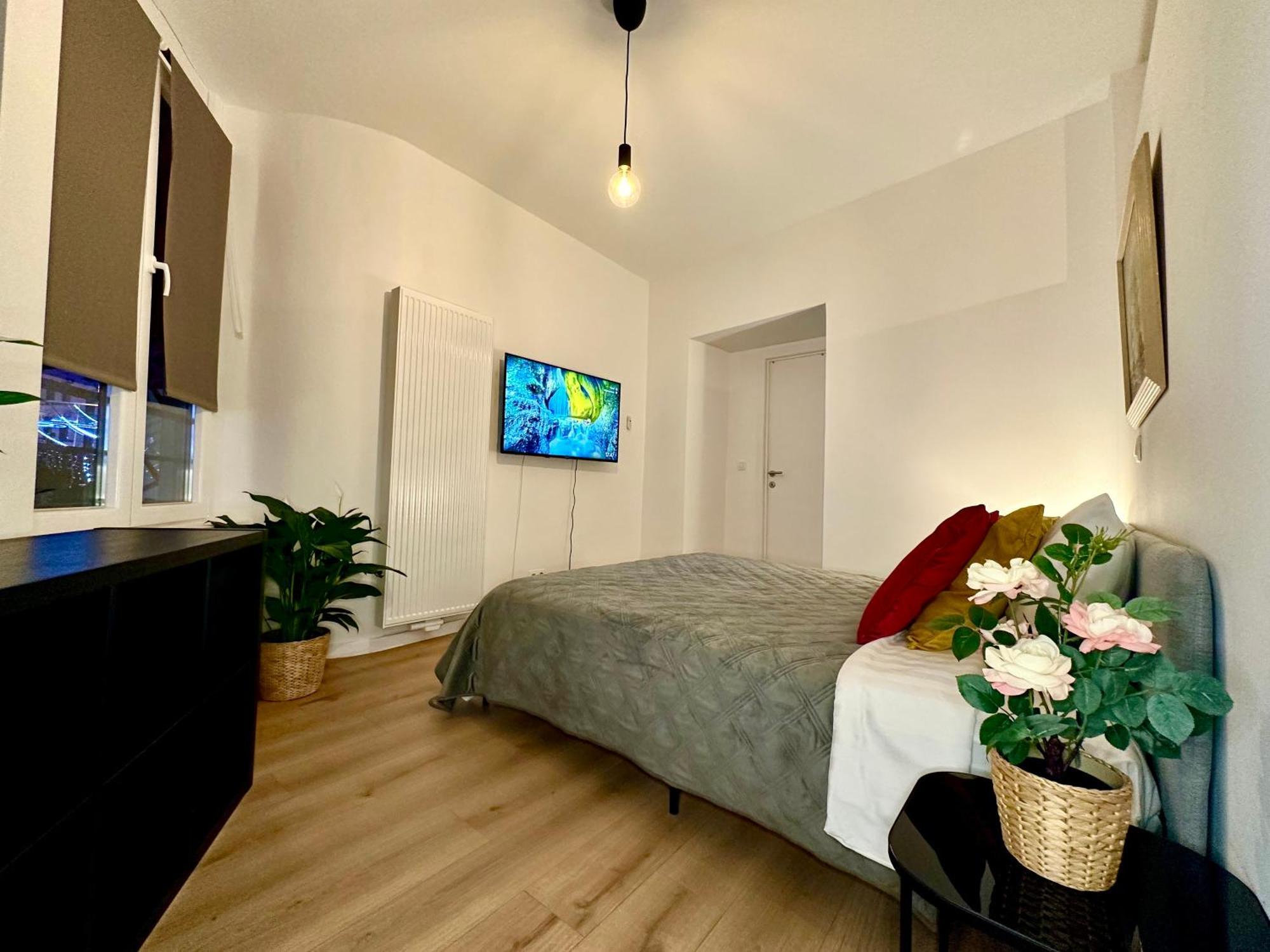 Luxury Suites Mons By Rikas Hotels Екстер'єр фото